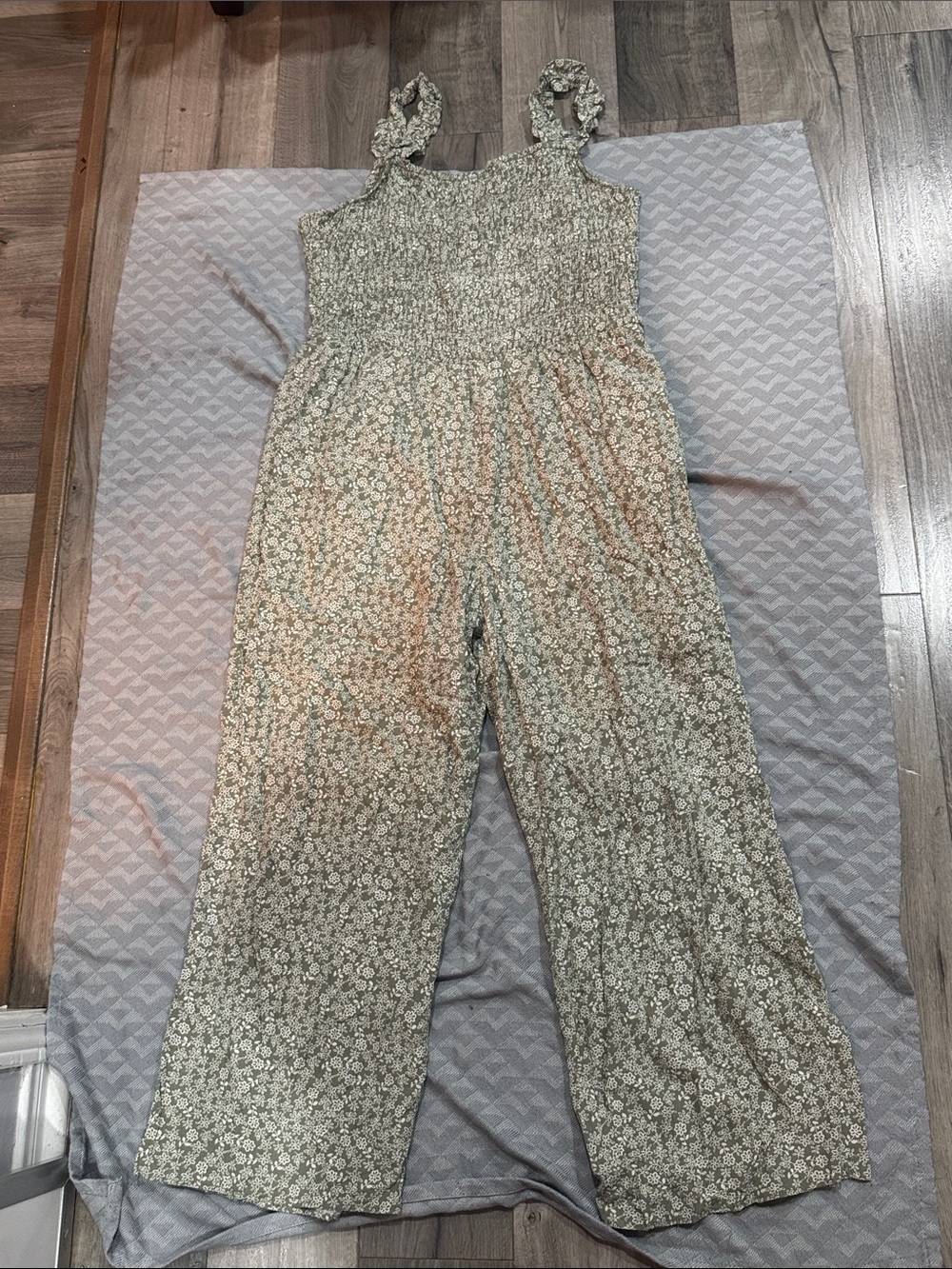 Smocked Floral Wide-Leg Jumpsuit - Green